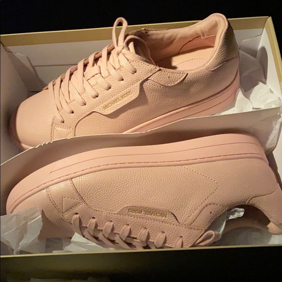 Shoes - Picture 2 of 2